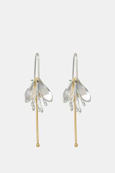 Rengarenga Earrings with Gold Stamen